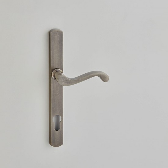 Croft 2204E Sheringham Door handle on Square Backplate 