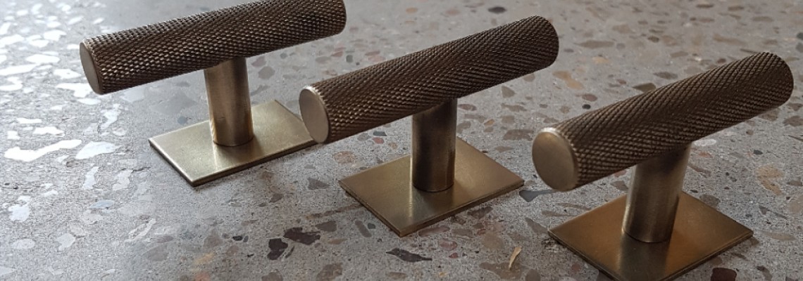 Knurled T Bar Cabinet Handles on Backplate Antique Brass