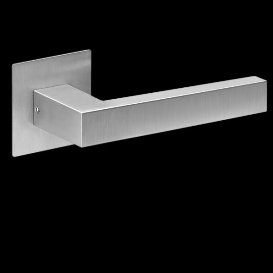 Plan-Design by Karcher Seattle EPL46Q Door Lever Handle on a Flush Rose