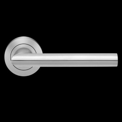 Karcher Design Verona ER37 Door Lever Handle on a Round Rose