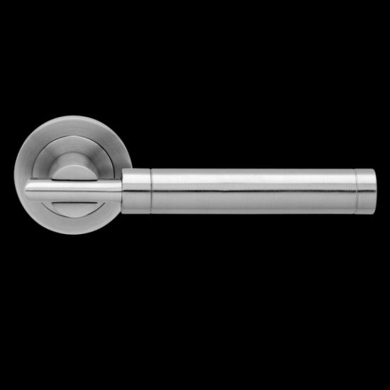 Karcher Design Ontario ER64 Door Lever Handle on a Round Rose