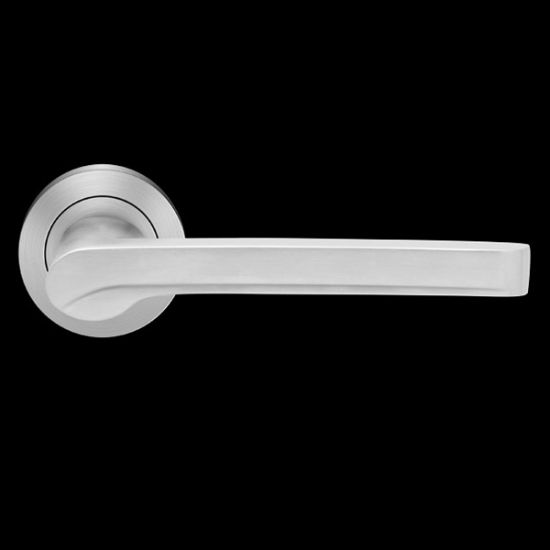 Karcher Design Lima ER82 Door Lever Handle on a Round Rose