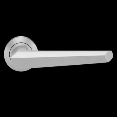 Karcher Design Futura ER84 Door Lever Handle on a Round Rose