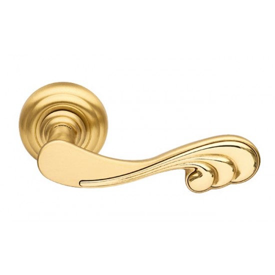 Mandelli Soft Door Handle on a Rose