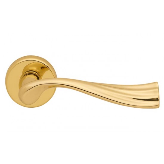 Mandelli River Door Handle on a Rose