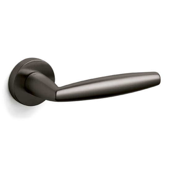 Olivari Aurelia Door Handle on a Round Rose 