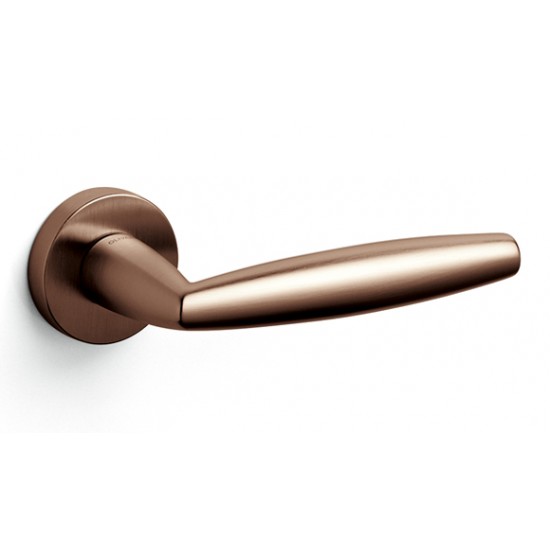 Olivari Aurelia Door Handle on a Round Rose 