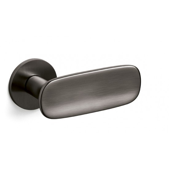 Olivari Conca Door Handle on a Round Rose 