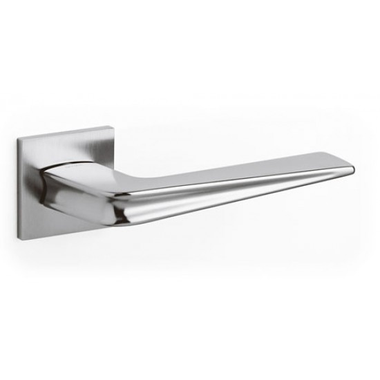 Olivari Chevron Door Handle on a Square Rose