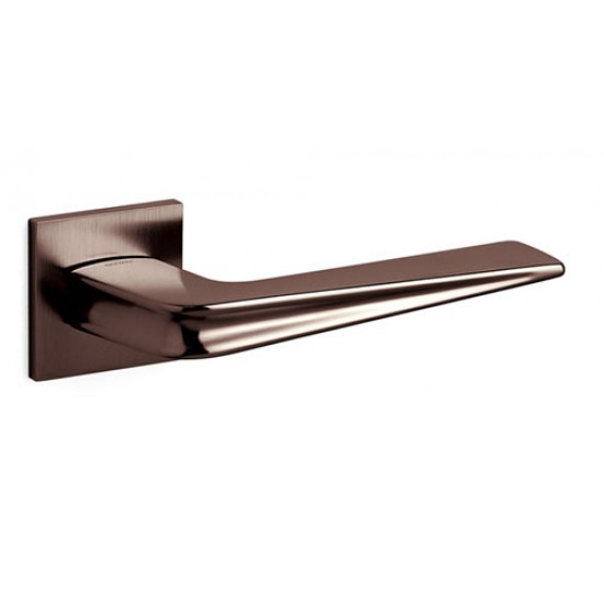 Olivari Chevron Door Handle on a Square Rose