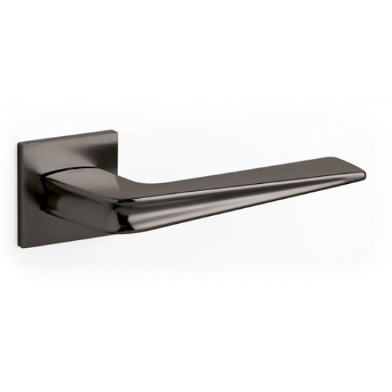 Olivari Chevron Door Handle on a Square Rose