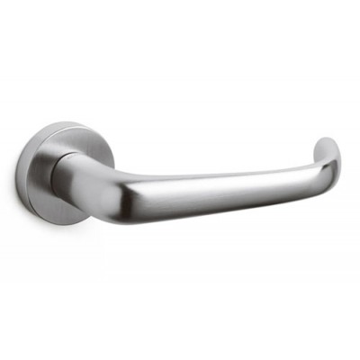 Olivari Clinica 140 Door Handle on a Round Rose 