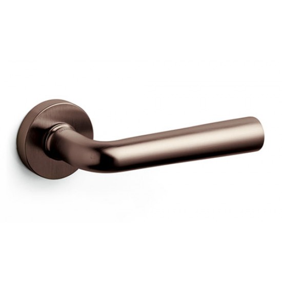 Olivari Garda Door Handle on a Round Rose 