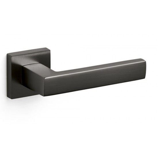 Olivari Planet Q Door Handle on a Square Rose