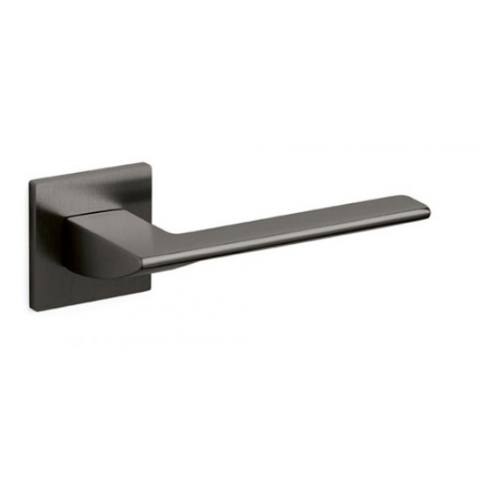 Olivari Trend Door Handle on a Square Rose