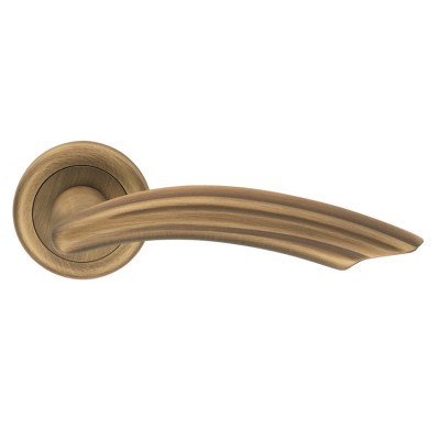 Classic Levers Door Handles