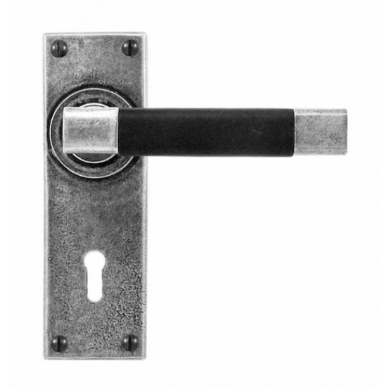 Finesse Design Jedburgh Range Lock Door Handle on a Back Plate in Pewter