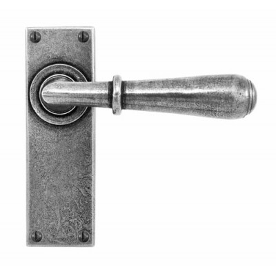 Finesse Design Fenwick Range Latch Door Handle on a Back Plate in Pewter