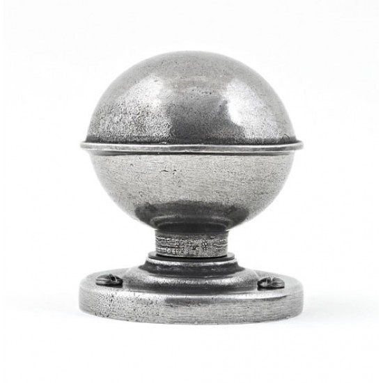 Finesse Design Beamish Range Door Knob on a Round Rose in Pewter